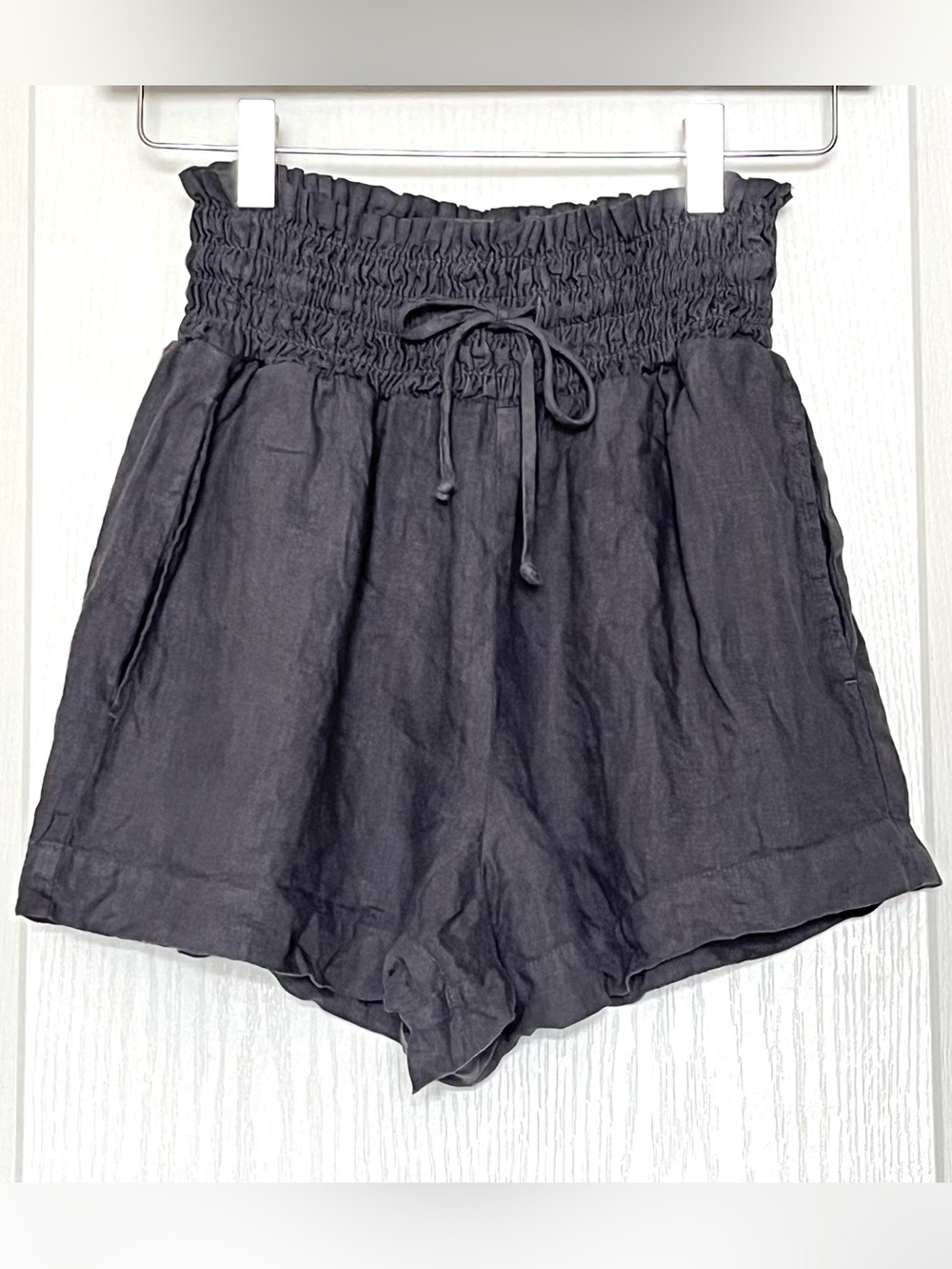 Cloth & Stone by Anthropologie 100% Linen Smocked Paperbag Shorts Size S Coastal